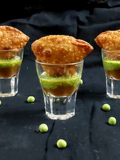 મીની સમોસા (Mini Samosa Recipe In Gujarati) રેસીપી મુખ્ય ફોટો