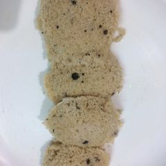 A picture of Oats idli.