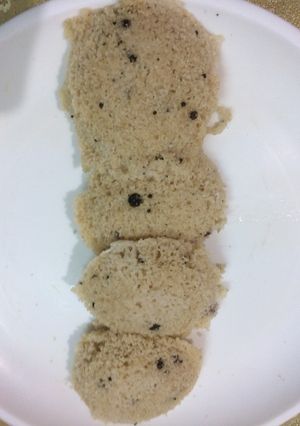 A picture of Oats idli.
