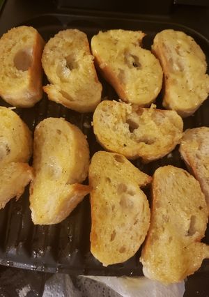 A picture of Easy crostini.
