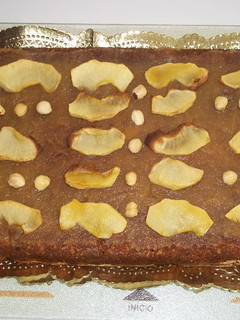Una foto de Pastel de avellanas y manzanas