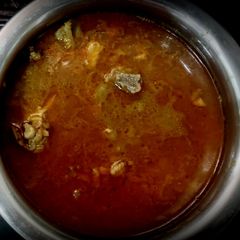 A picture of Mutton Thanni Kuzhambu.