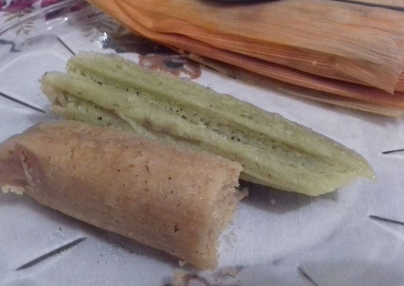 Tamal dulce de chile y canela "el moro" y Tamal de Chaya con menta      "son verde "