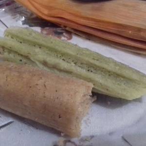 Tamal dulce de chile y canela "el moro" y Tamal de Chaya con menta      "son verde "