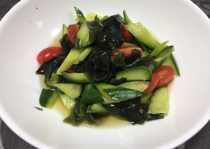 Summer vegetable & Wakame Seaweed Salad