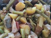 Une photo de hareng fumé et fruit