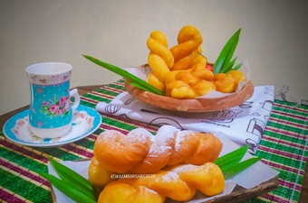 Cara Gampang Membuat Kkwabaegi : 꽈배기 | Korean Twisted Doughnuts, Enak Banget