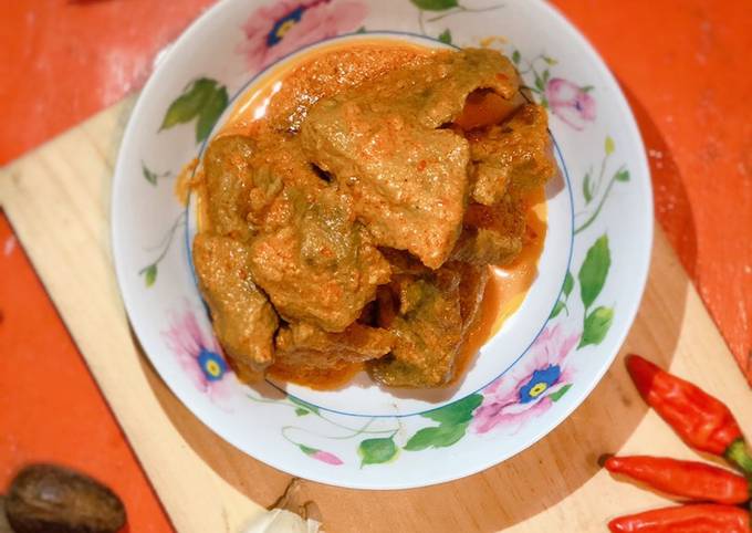 Rendang daging sapi