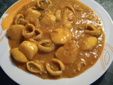 Guiso de papas con calamares