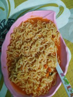 मैगी (maggi recipe in Hindi) रेसिपी मुख्य फोटो