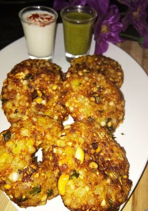 A picture of Falhari donuts.