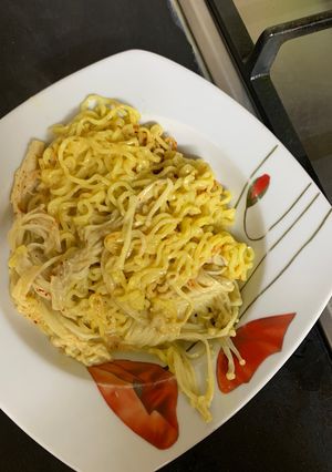 صورة لوصفة نودلز بالفطر إنوكي