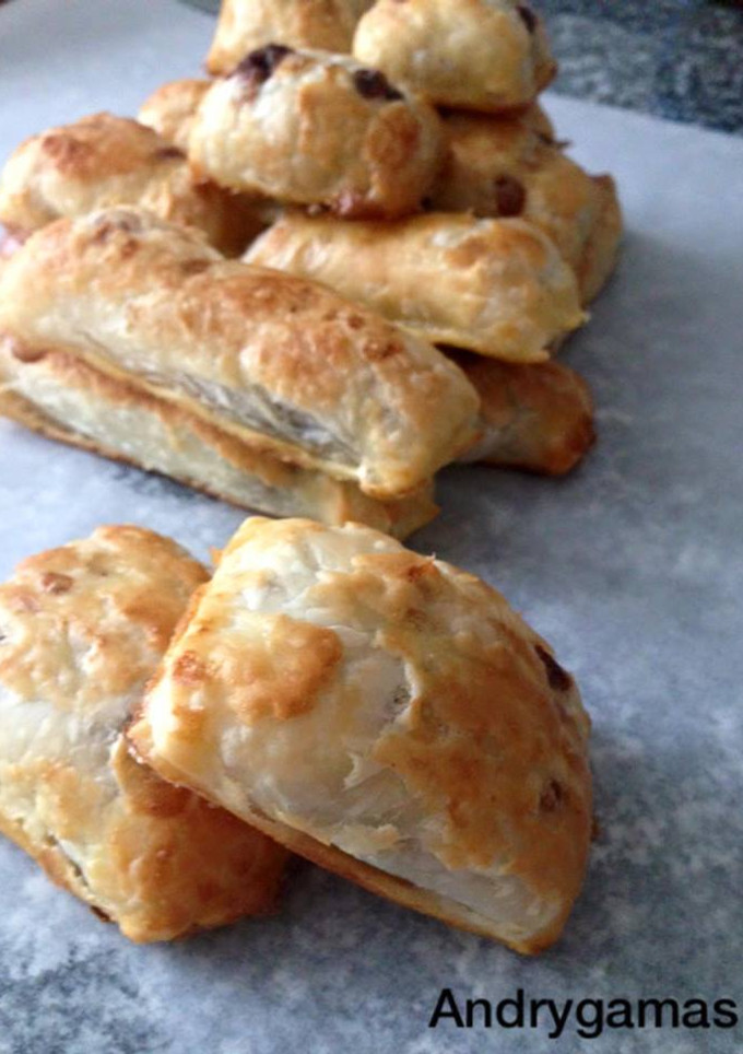 Una foto de Bocaditos de hojaldre relleno de nocilla