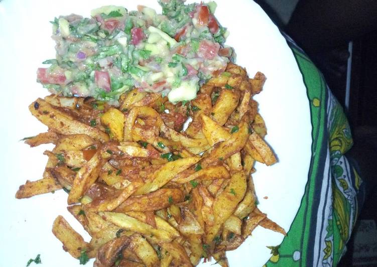 Chips masala with gaukamole