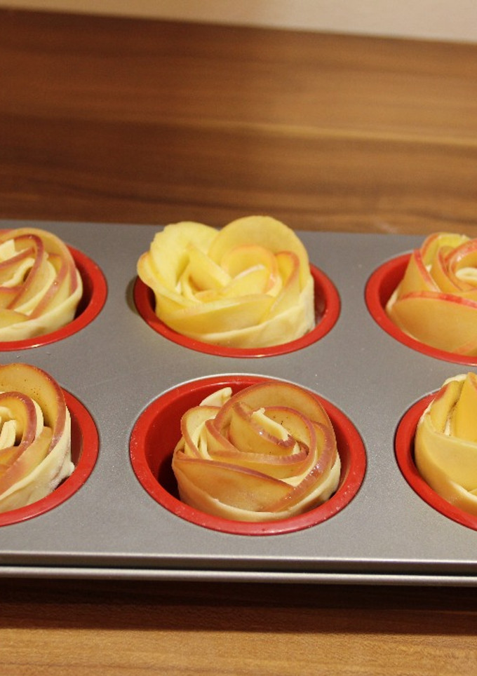 Una foto de Rosas de manzana y hojaldre