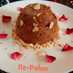 A picture of Water Chest Nut Flour Chikoo Halwa.