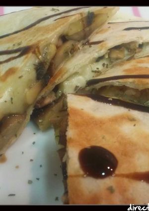 Foto principal de Comida mexicana III: Quesadillas de champiñones y bacon