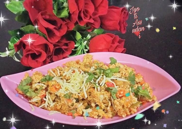 Recipe of Speedy Eggs bhurji with cheese 🧀