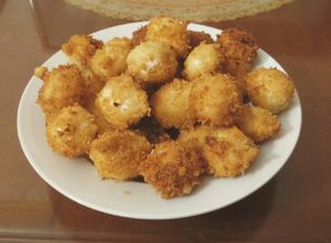 Hình của món Trứng cút bọc chiên xù.