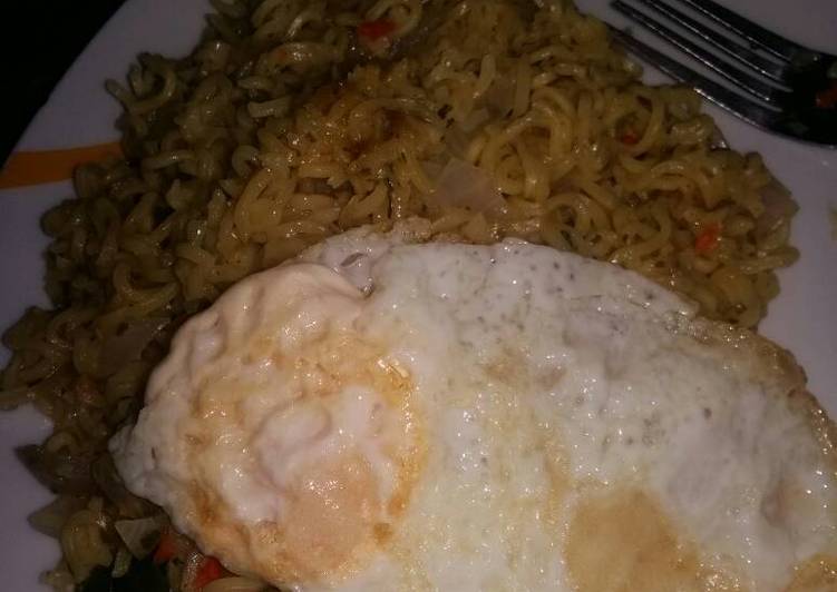 Simple Way to Make Homemade Noodles and Sunny side up