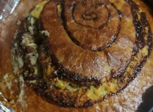 Una foto de Torta de semillas (Chía, linaza), almendra, avena y ciruelas