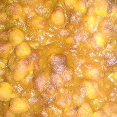 A picture of Chana masala.