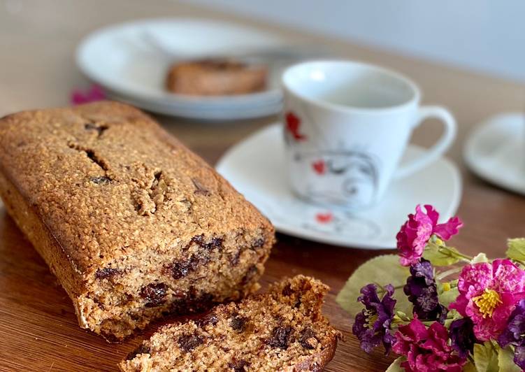 Bolo de banana sem glúten, sem leite e sem açúcar