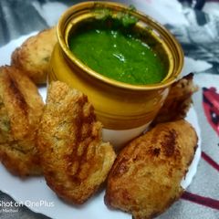 A picture of Crispy Bread Rolls.