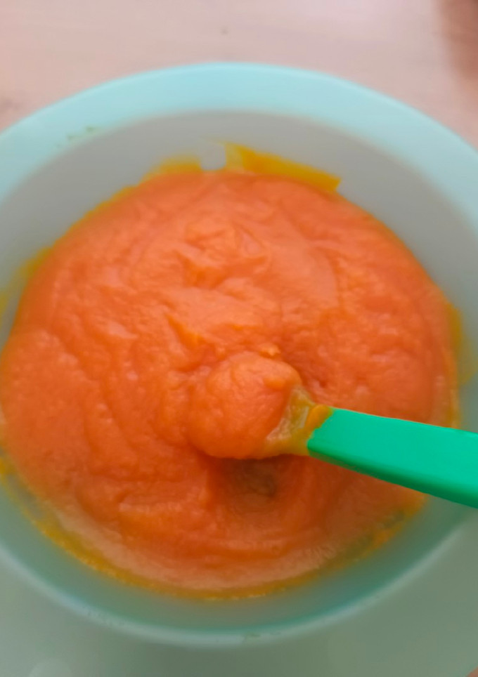 Una foto de Puré de zanahoria 🥕 *bebe 6 meses*