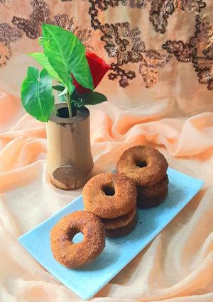 A picture of Chicken donuts.