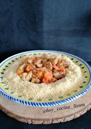 Una foto de Cous cous con cordero