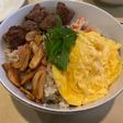 Saikoro Beef Rice Bowl with Omelette