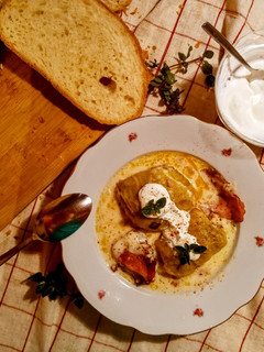 Disznótoros, savanyú levélbe töltött káposzta, füstölt tarjával recept fotója