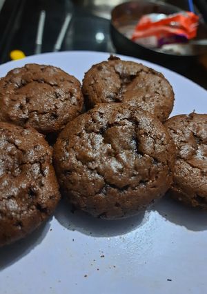 ઈનસ્ટન્ટ બ્રાઉની (Instant Brownie Recipe In Gujarati) રેસીપી મુખ્ય ફોટો