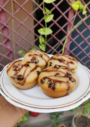 A picture of Vanilla cup cakes.