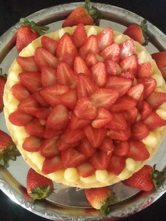 Una foto de Tarta de Limón y Frutillas