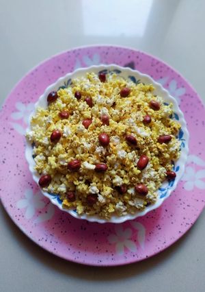 A picture of Masala Jowar Dhani / Sorghum Popcorn.