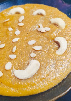 A picture of Rava Halwa.