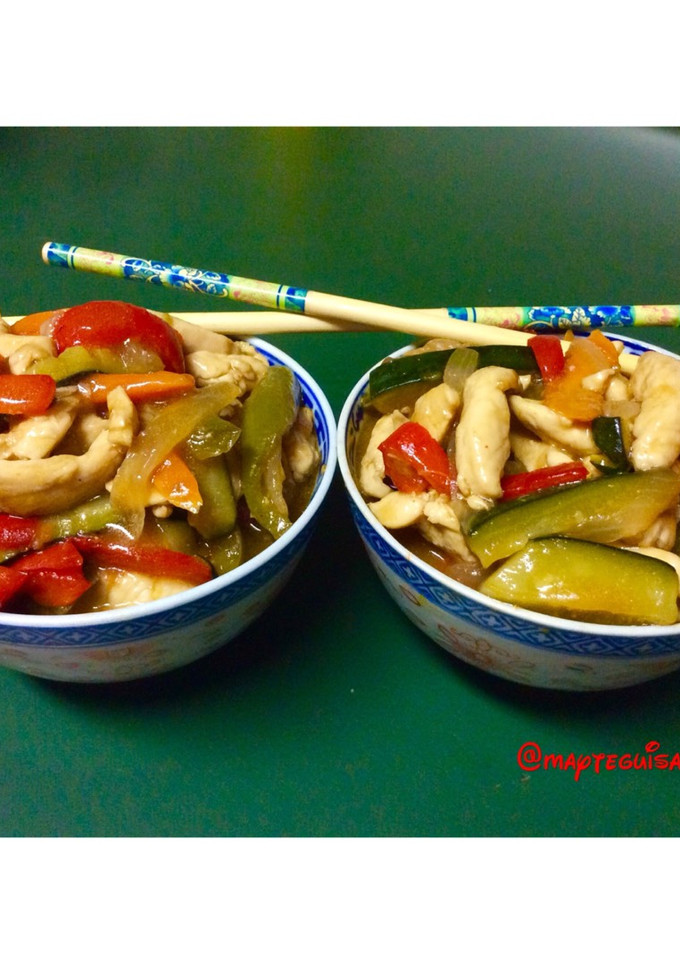 Una foto de Chop Suey de pollo