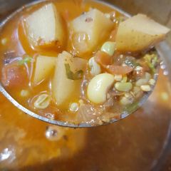 A picture of Lobia potato curry.