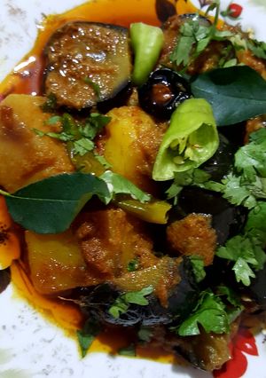A picture of Aloo Baingan.