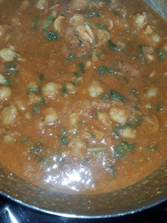 રેડ ગ્રેવી છોલે (Red Gravy Chhole Recipe In Gujarati) રેસીપી મુખ્ય ફોટો