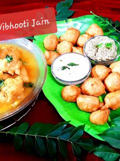 कर्नाटक स्पेशल उड़द दाल बोंंडा/उलुंदु बोंडा एण्ड बोंडा सूप इन साँभर (dal bonda recipe in hindi) रेसिपी मुख्य फोटो