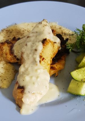 সাদা সসে গ্রিলড চিকেন (Grilled chicken in white sauce recipe in Bengali) রেসিপির প্রধান ছবি