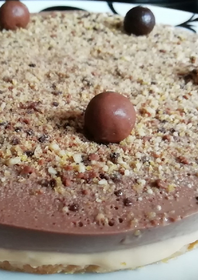 Una foto de Tarta dulce de leche con chocolate y crocantis 3 chocolate