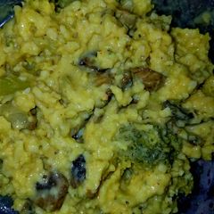 A picture of Broccoli cheese casserole.