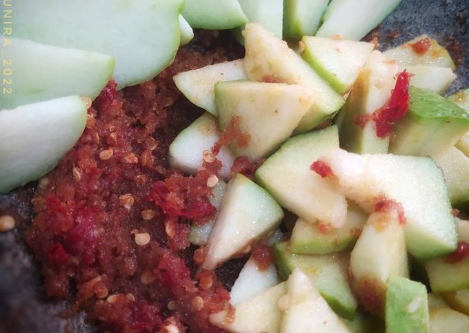 Resep Jambu Kristal Bumbu Rujak Bangkok Oleh Maria Yunira Cookpad