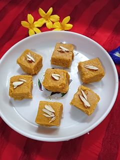 મોહનથાળ (Mohanthal Recipe In Gujarati) રેસીપી મુખ્ય ફોટો