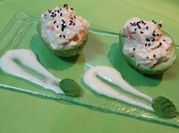 Una foto de aguacates rellenos de marisco