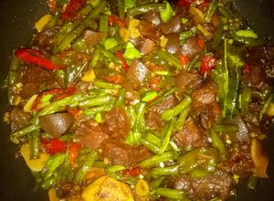 Foto resep Oseng pedes Cingur Sapi